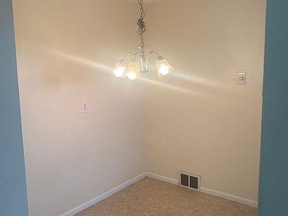 4th image of 1011 Englewood Ave