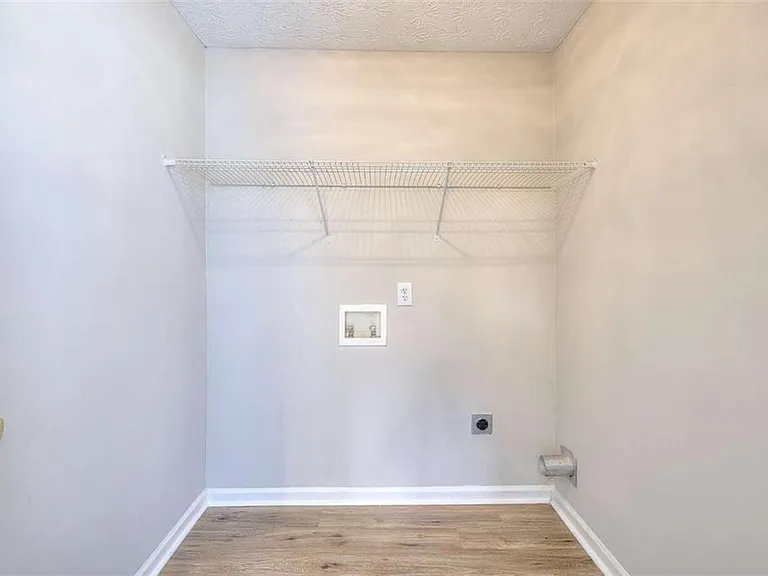 4160 Janel Ln — Photo 28