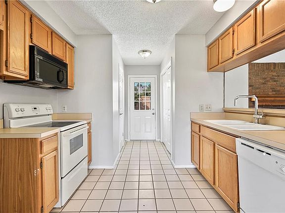 4th image of 6517 Bluebonnet Dr