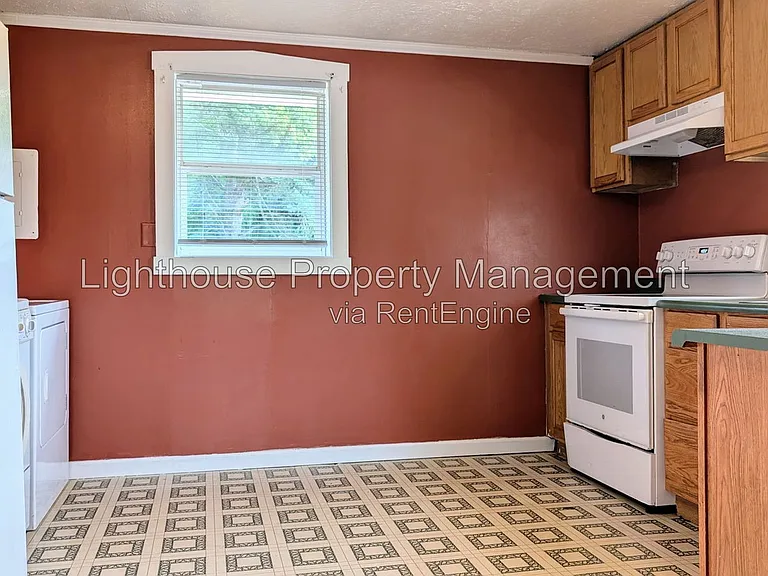 2716 Nichols Rd #2 — Photo 5