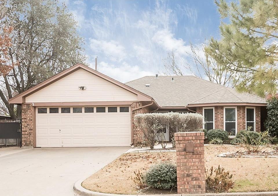 1st image of 608 Meadow Ln