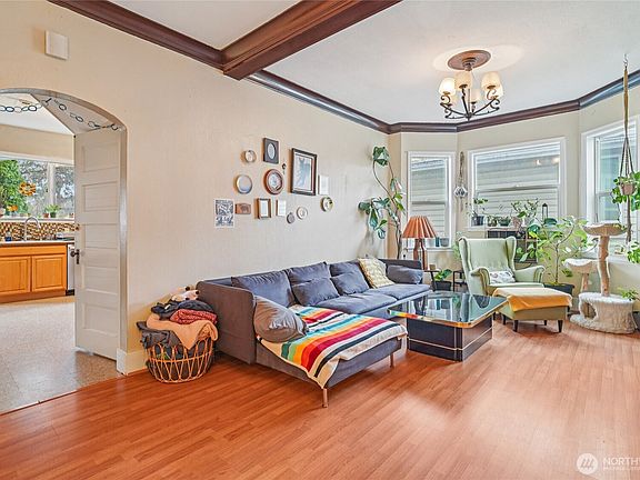 3rd image of 3913 3915 S Edmunds Street