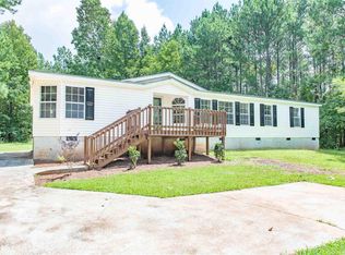 694 Nixon Rd, Senoia, GA 30276