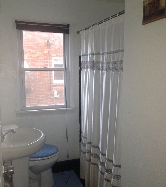 2nd image of 18236 Harlow St