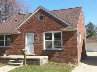 20451 Woodmont St, Harper Woods, MI