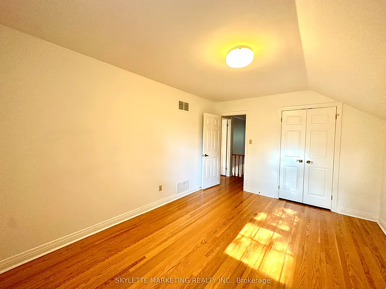 8 Blue Grass Dr — Photo 21