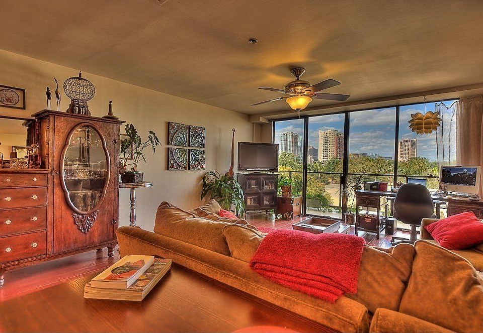 For Sale: 40 N. IH 35, Austin, TX 78701