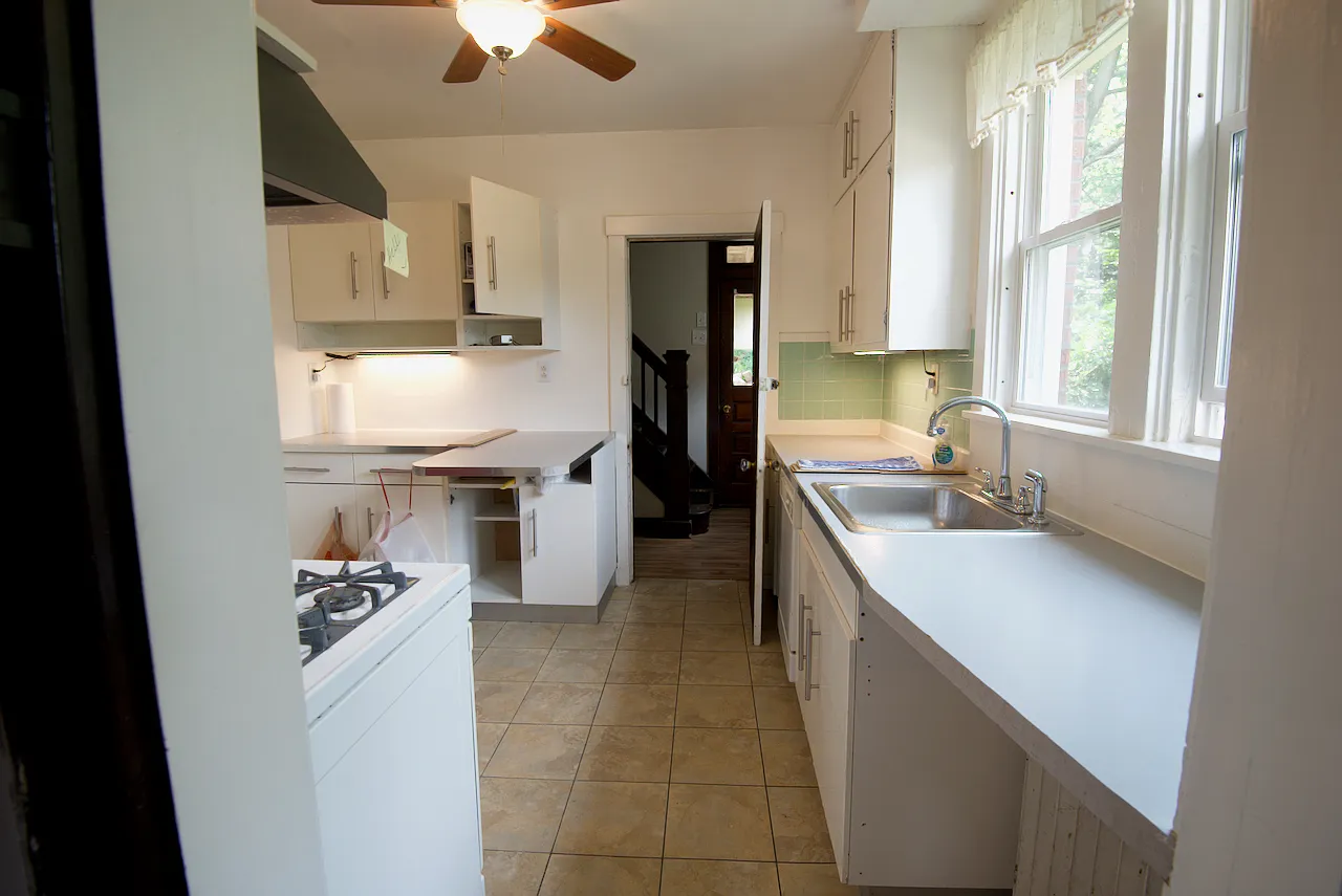 2 bed, 1300 sqft, $1,750 — Photo 3