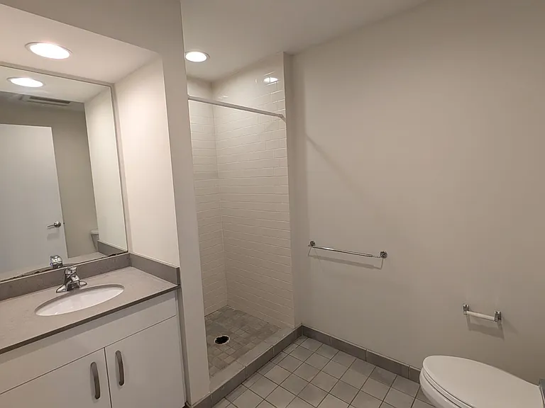 606 Albany St #102 — Photo 9