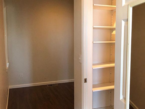 Bedroom/closet