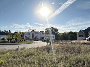 3760 West CLUB CIRCLE, Mequon, WI 53092