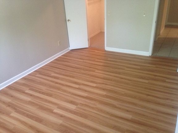 4th image of 351 Elm St