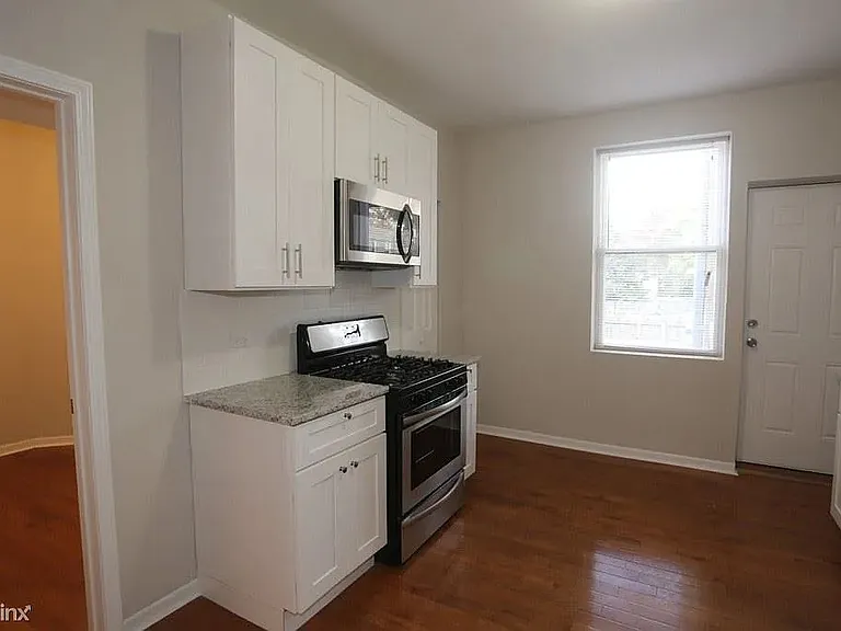 3916 W Altgeld St #1 — Photo 3