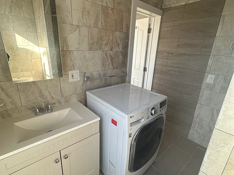 27 Wakeman Ave #3 — Photo 7