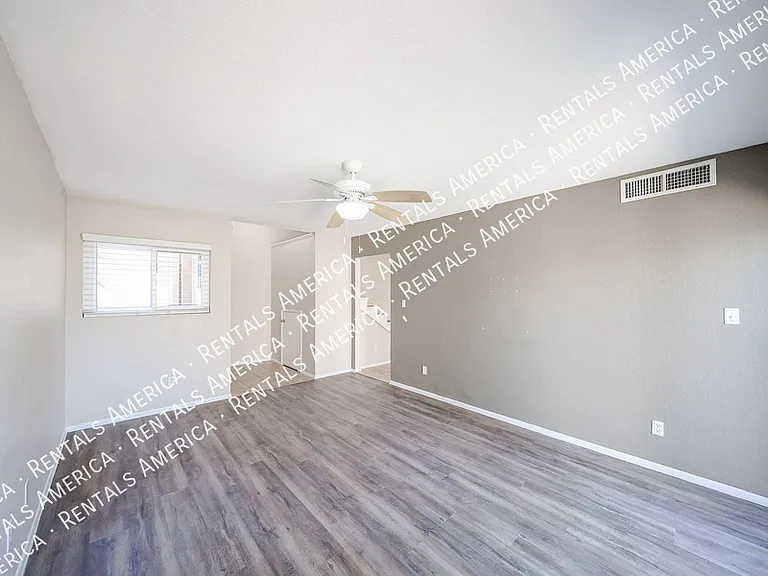 4555 W Continental Dr — Photo 6