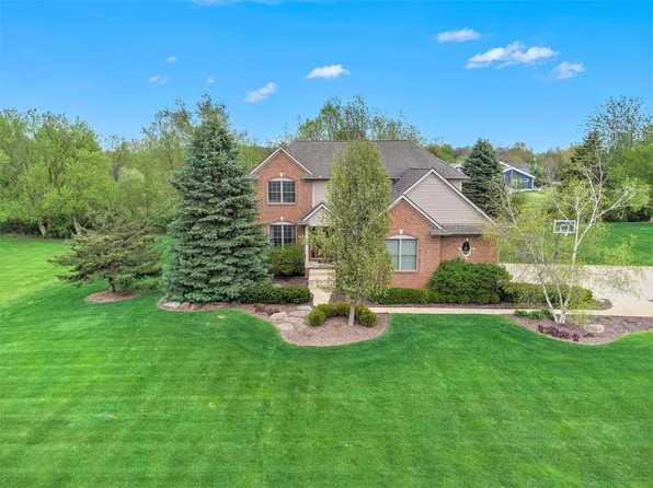 9043 McKendry Dr, Saline, MI 48176