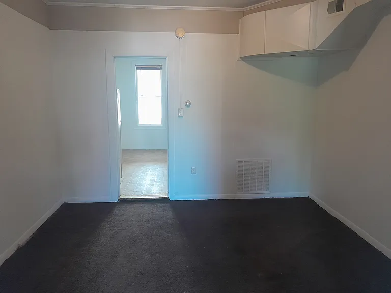 107 S Pawling St #6 — Photo 3