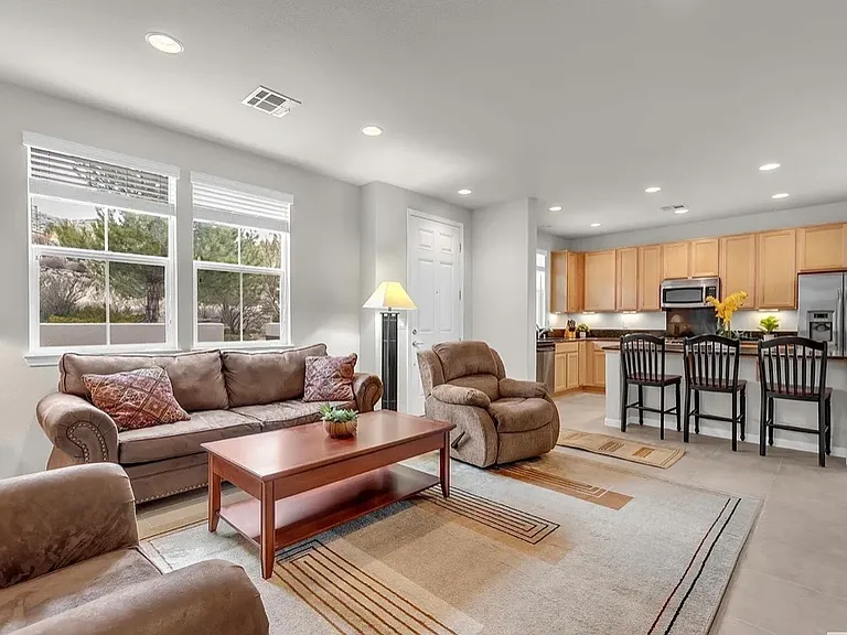 9225 Diamond Sky Way — Photo 2