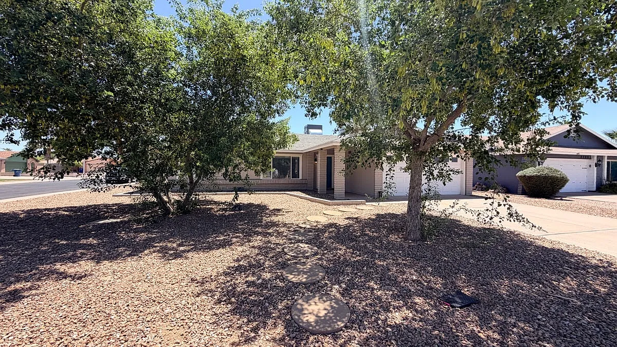 2303 South Cottonwood Drive — Photo 4