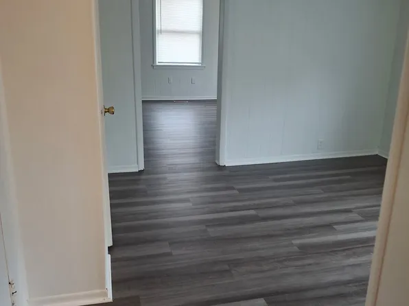 24 Elliott St, Shelbyville, IN 46176