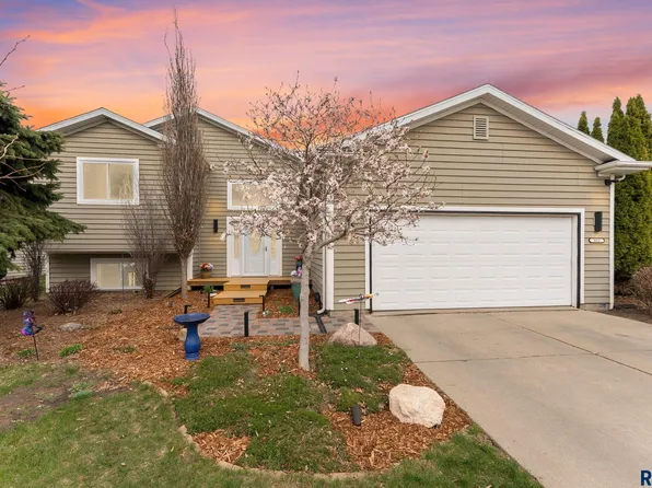 602 W Laura St, Harrisburg, SD 57032