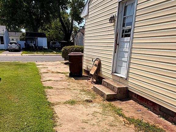 3rd image of 711 Rigby Ave