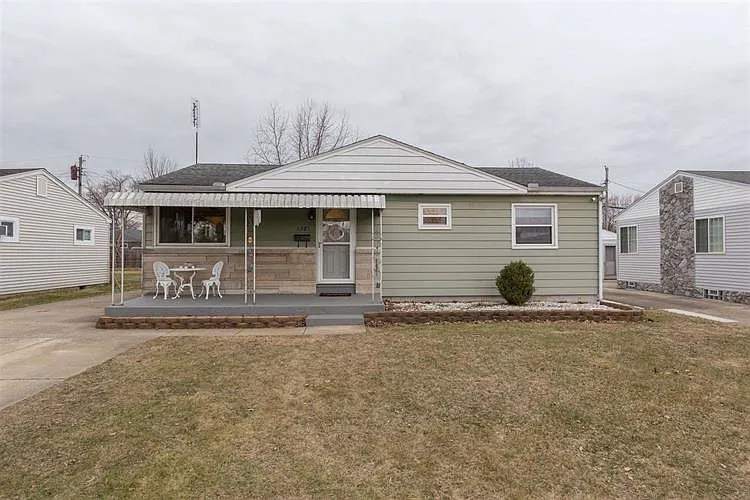 1321 Pyle Ave photo 1