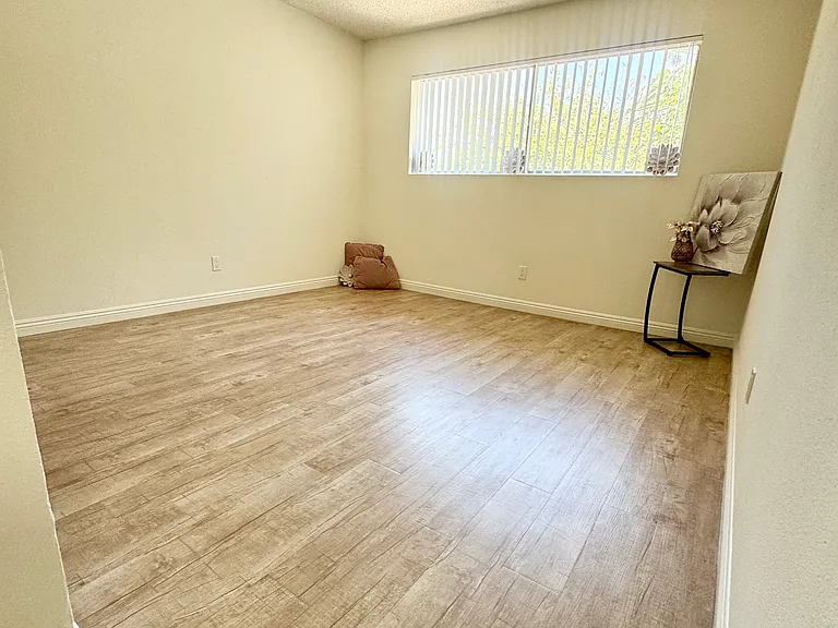 Vista Verde Apartments — Photo 12
