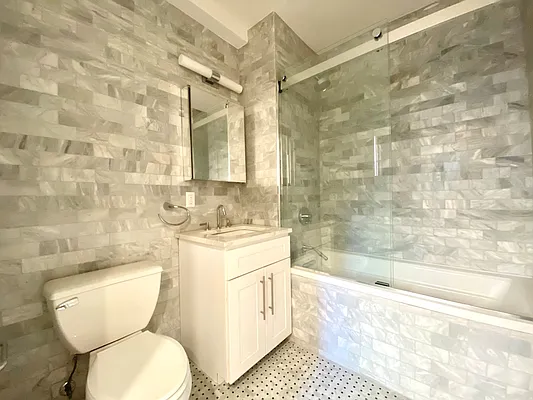 Rented by The Dermot Realty Management Company | media 9