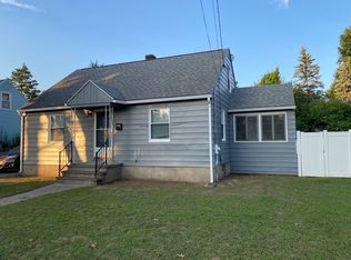 207 Edendale St, Springfield, MA 01104