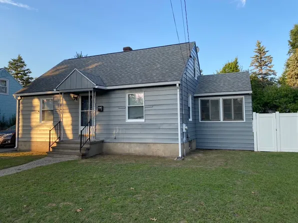 207 Edendale St, Springfield, MA 01104