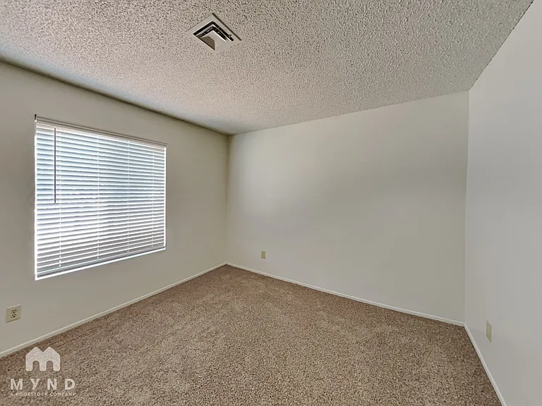 10049 W Mariposa St — Photo 11
