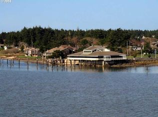 1150 Bay St, Florence, OR 97439