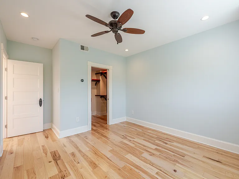 1234 E St NE — Photo 72