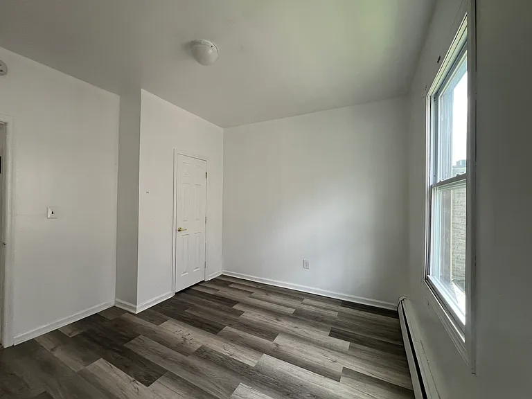 5 Timothy St #4 — Photo 11