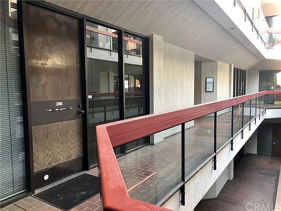 4th image of 333 W Broadway #208