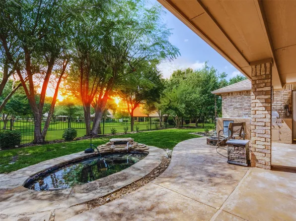 10120 Southpoint Ct, Denton, TX 76207