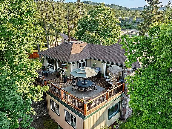 Back deck aerial