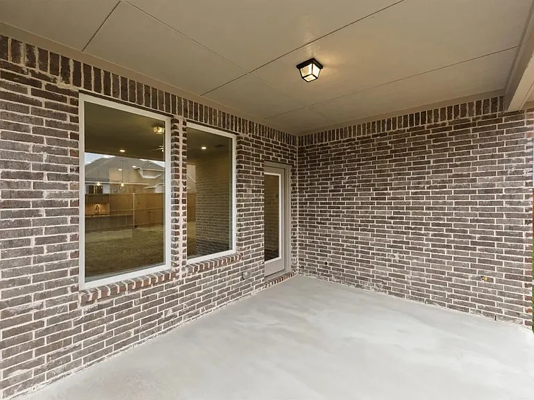 1825 Plymouth Dr — Photo 17
