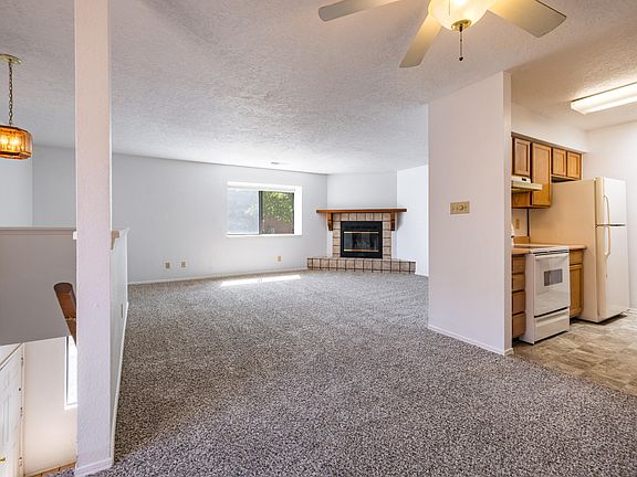 4th image of 5801 Lowell St NE APT 28D