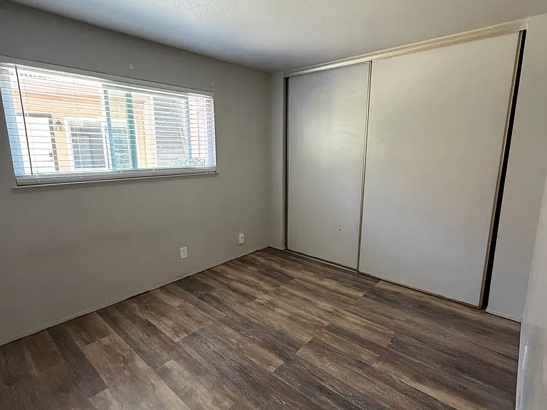 320 Franciscan Ct #7 — Photo 3