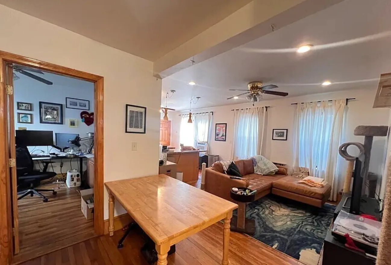 3 bed, 9999 sqft, $2,950 — Photo 4