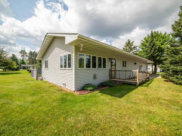 806 Burnett St E, Eagle River, WI 54521