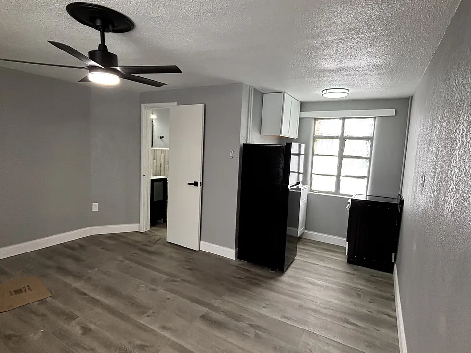 501 Main St #14