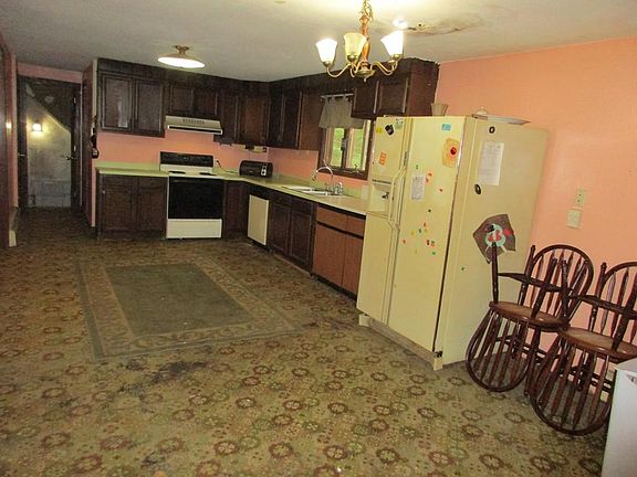 5th image of 9 Laurelwood Dr