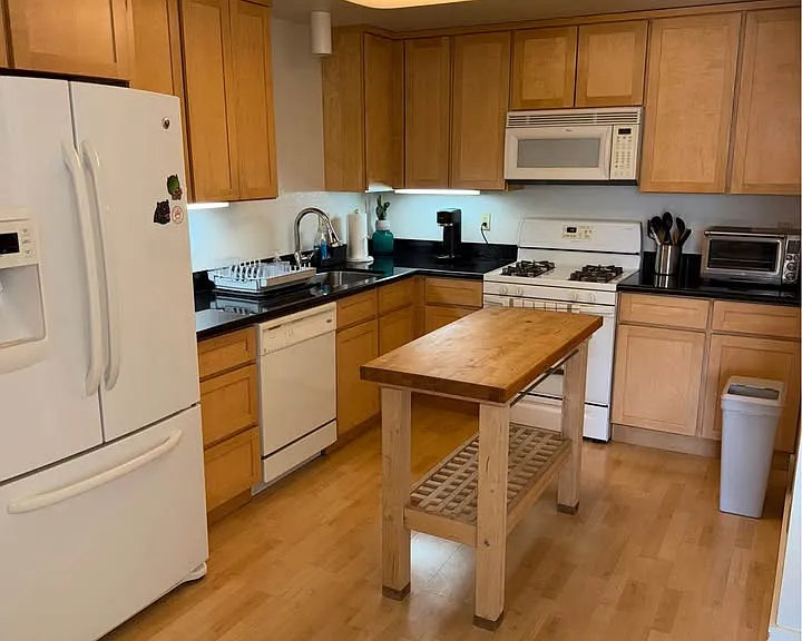 2407 Telegraph Ave #206 — Photo 2