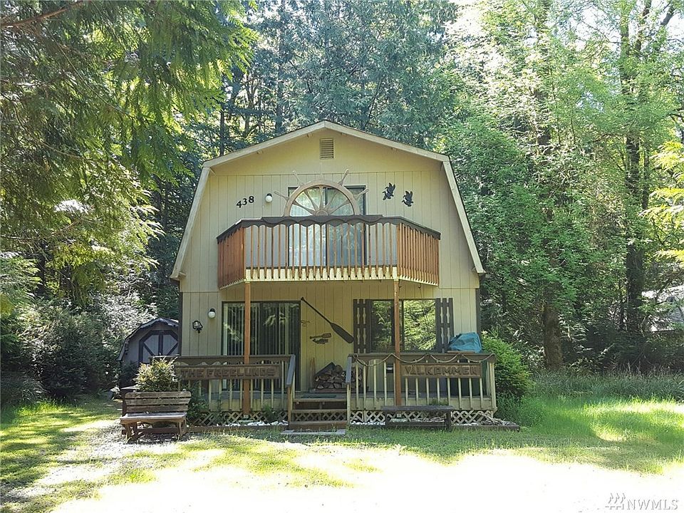 1st image of 438 E Pointes Dr E