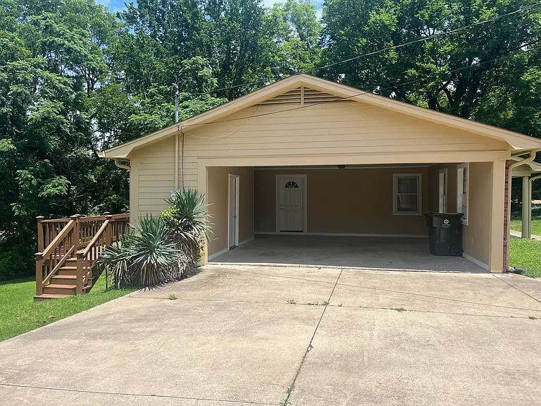 305 Martin Luther King Jr Dr — Photo 3