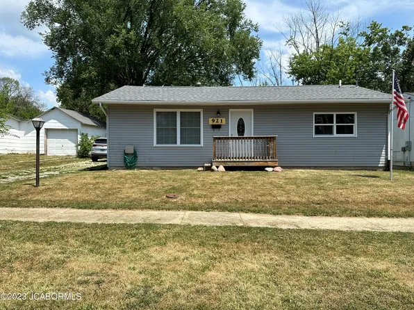 921 Mansfield St, Mexico, MO 65265