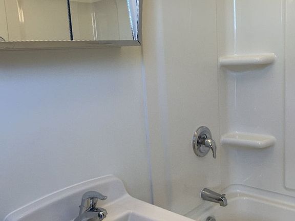 5th image of 114 N Penn St #2
